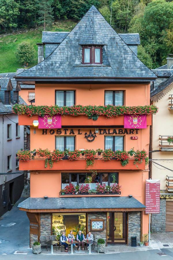 Hotel Hostal Talabart Les Zewnętrze zdjęcie